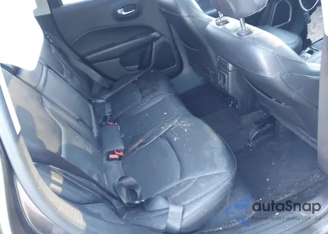 2018 Jeep Compass Limited 4X4 из США, поврежденный, VIN 3C4NJDCB2JT131801